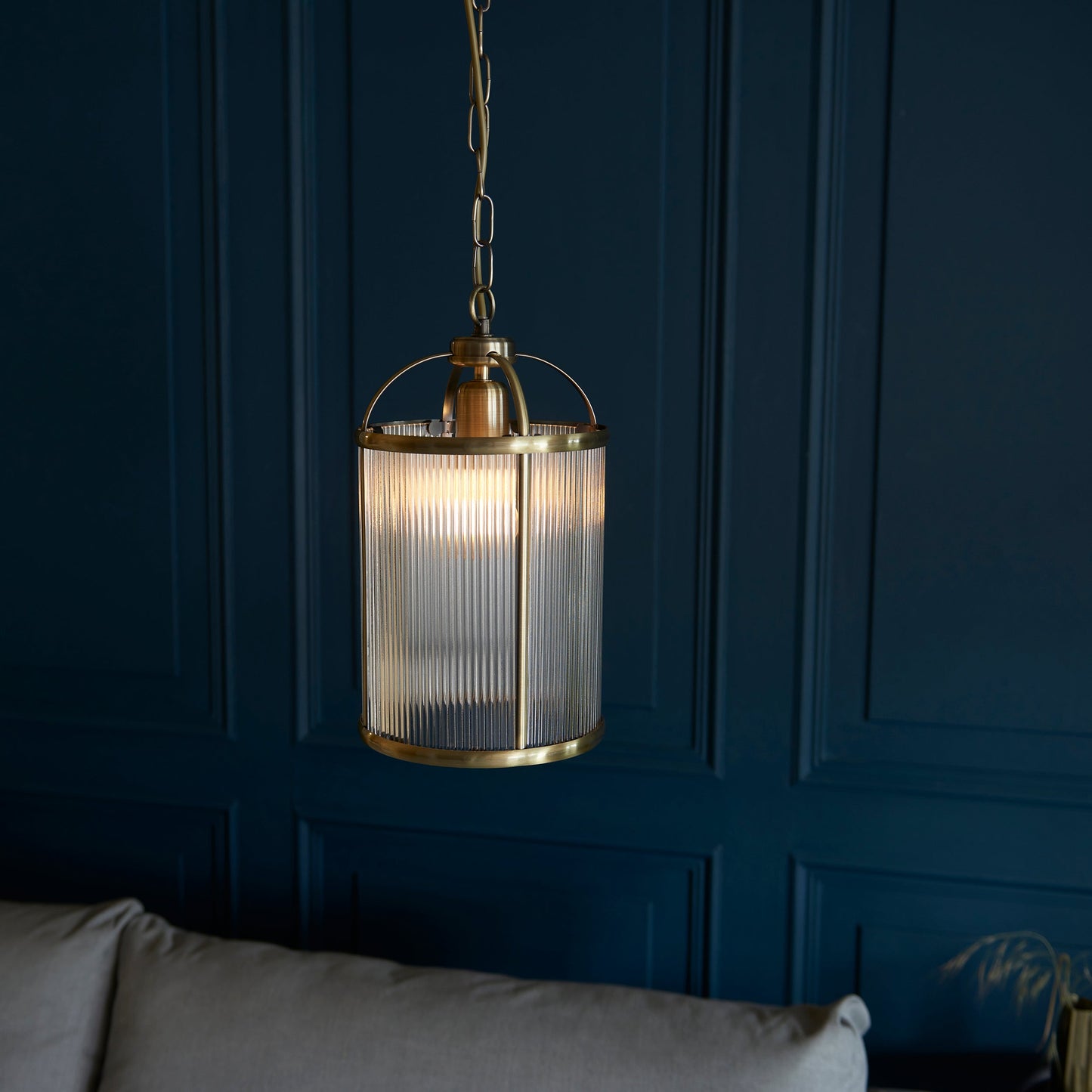 Ribelle | Hanglamp van gestreept glas en antiek messing