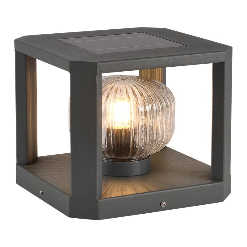 SolMetal – Elegante Buiten Zonne-energie Lamp