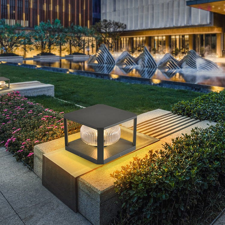 SolMetal – Elegante Buiten Zonne-energie Lamp