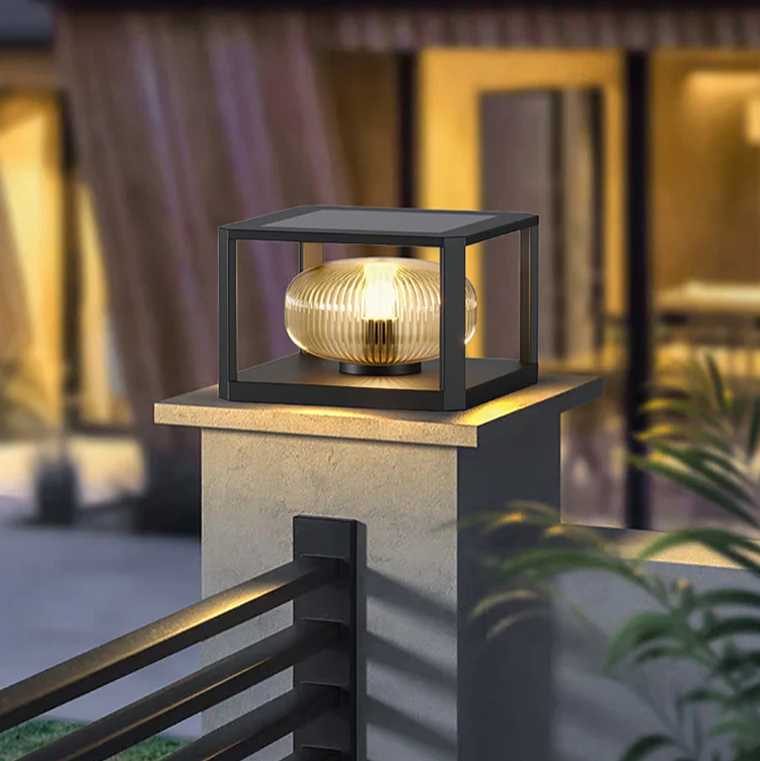 SolMetal – Elegante Buiten Zonne-energie Lamp