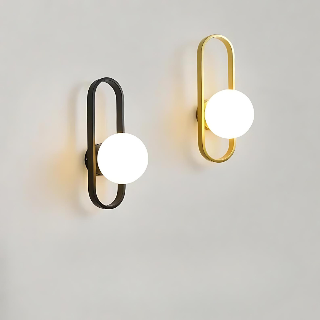 CamilleChic – Collectie van metalen en matglazen wandlampen
