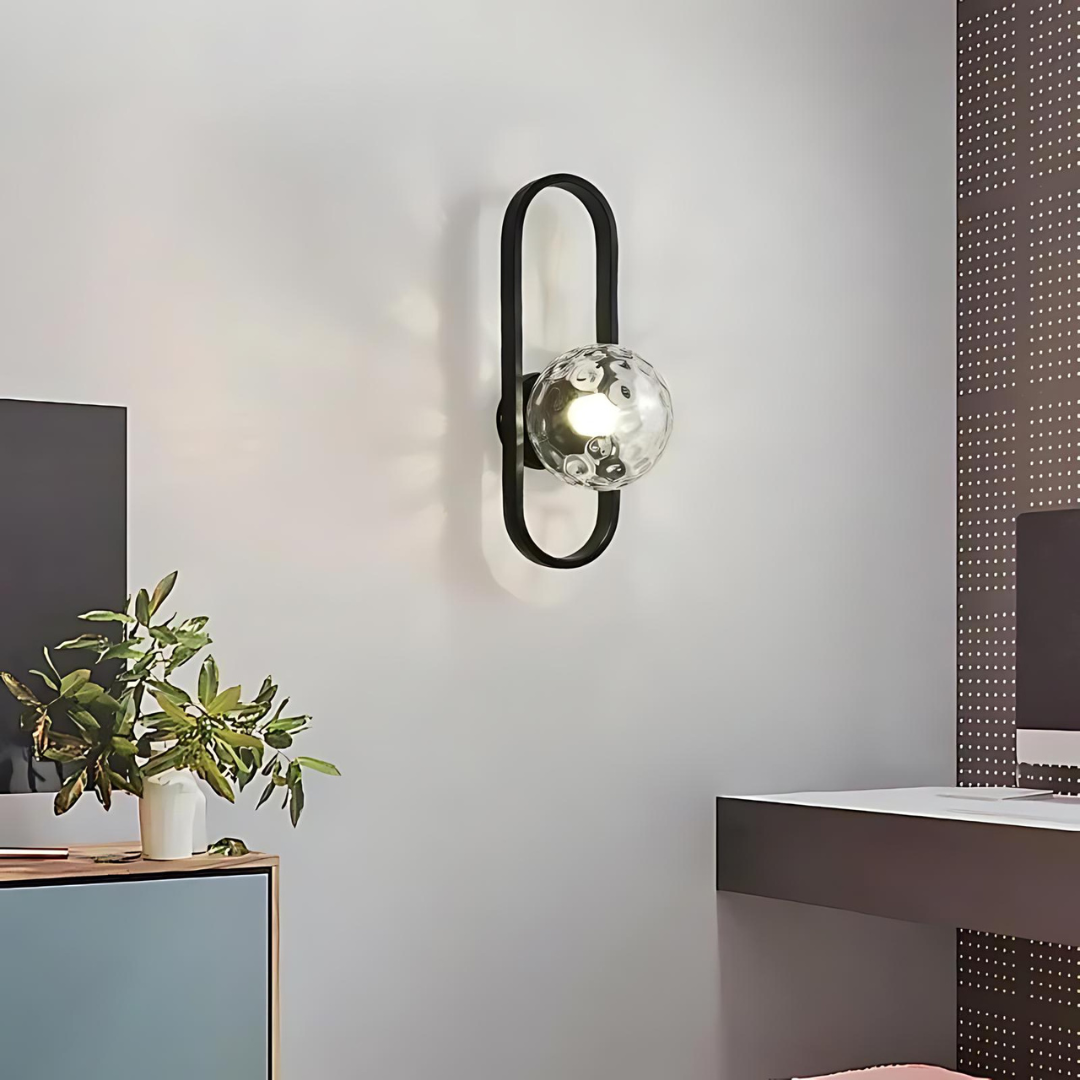 CamilleChic – Collectie van metalen en matglazen wandlampen