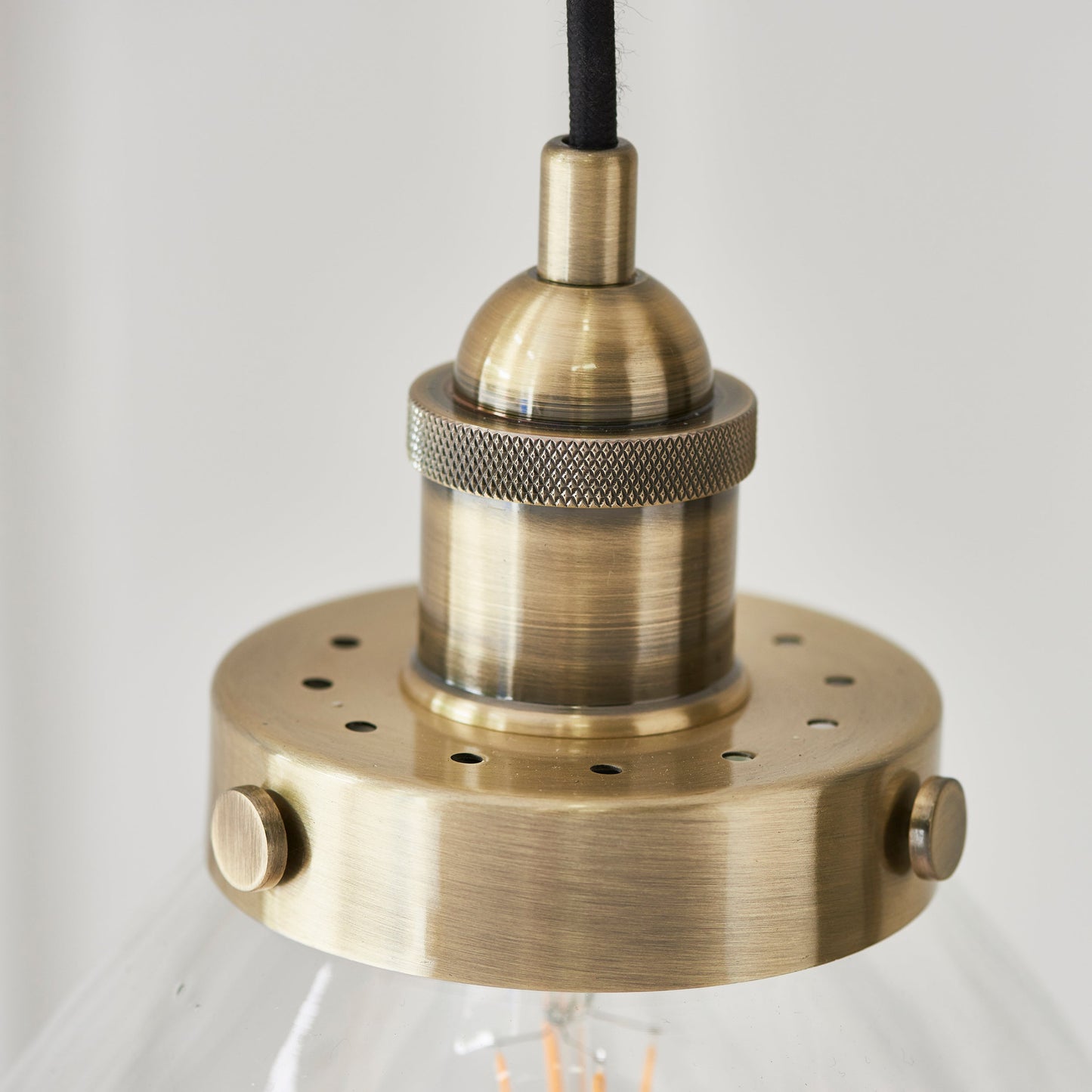 ClearForm | Ophanging en Transparant Glas in Industriële Stijl