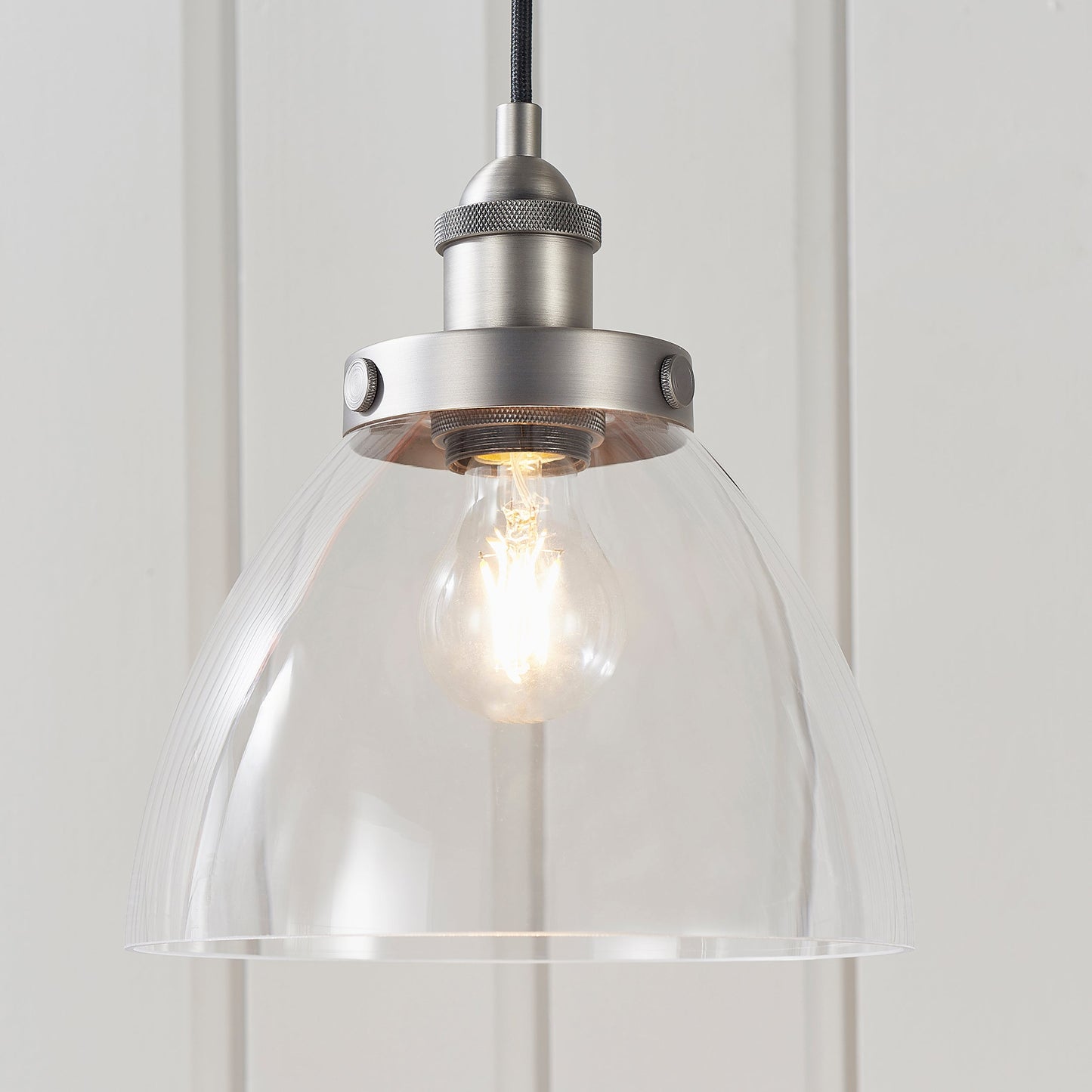 ClearForm | Ophanging en Transparant Glas in Industriële Stijl