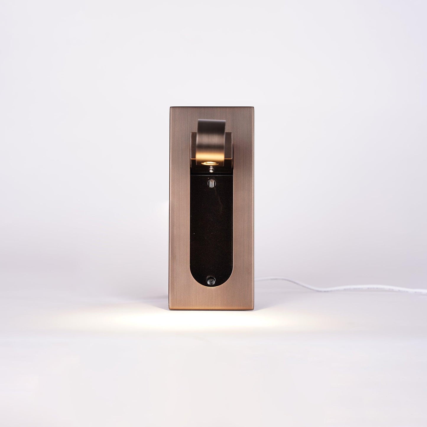 NoctiLuxe – Moderne LED Bedlampje voor Lezen
