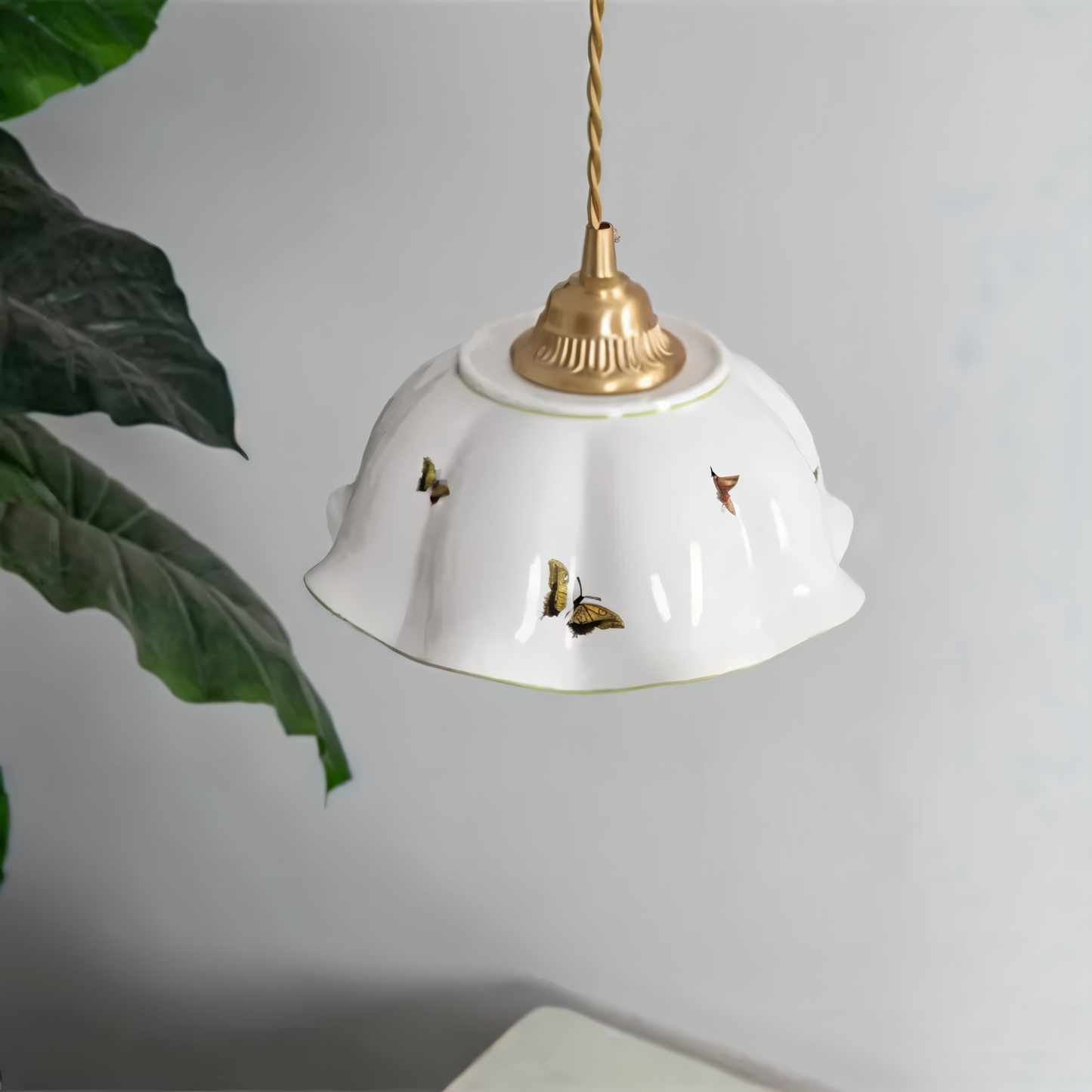 Papillona | Keramische hanglamp met gesculpteerde vlinder – Zacht LED-licht
