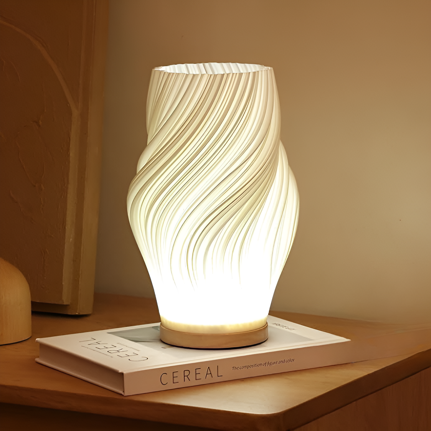 ÉclatVague – Moderne 3D-golflamp met elegant metalen voet