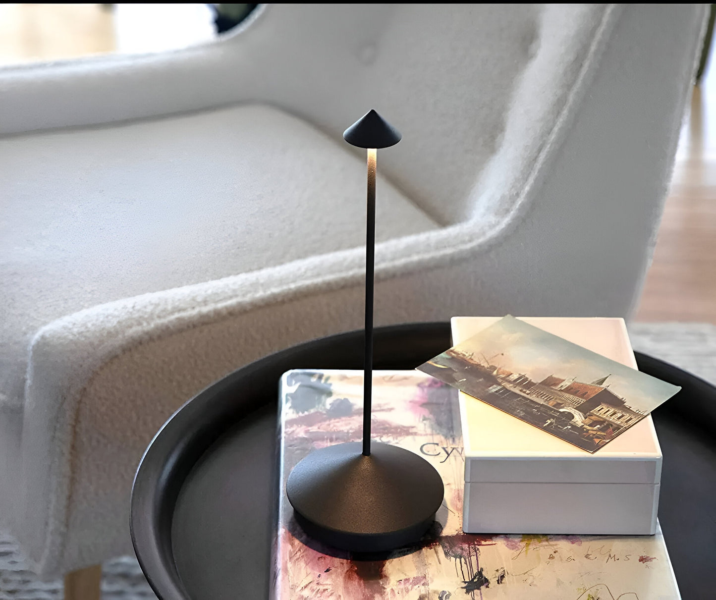 IllumeCone – Draadloze en Waterdichte LED Tafellamp