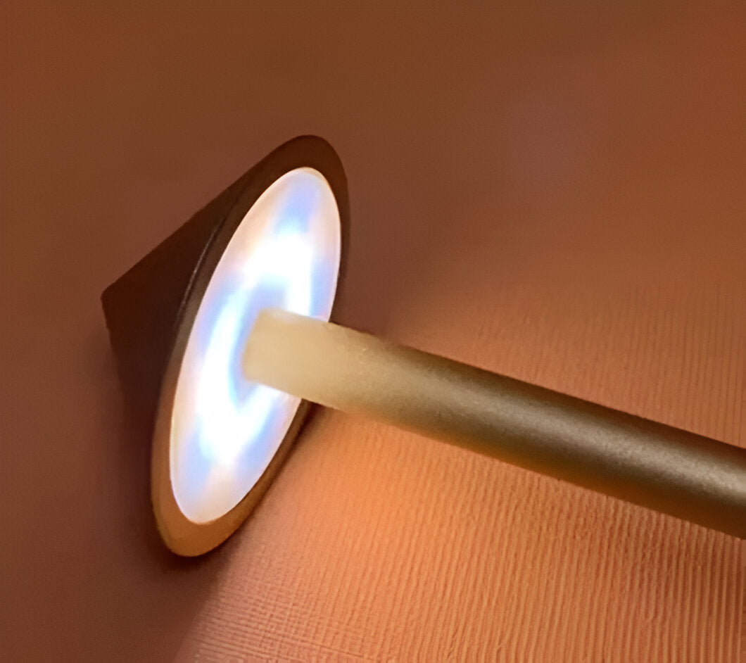 IllumeCone – Draadloze en Waterdichte LED Tafellamp