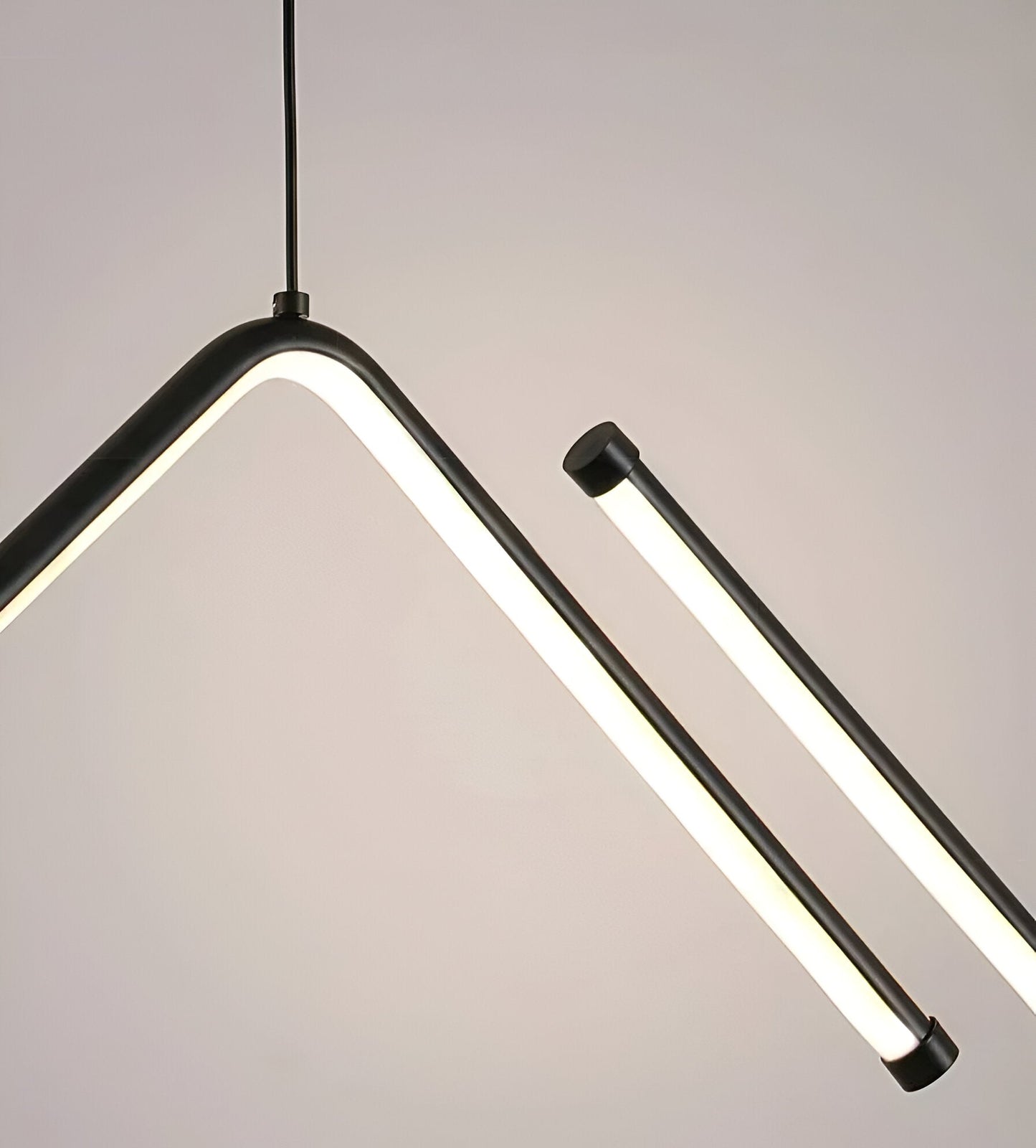 Luxurzi | Driehoekige LED-ophanging design – Moderne en luxueuze verlichting