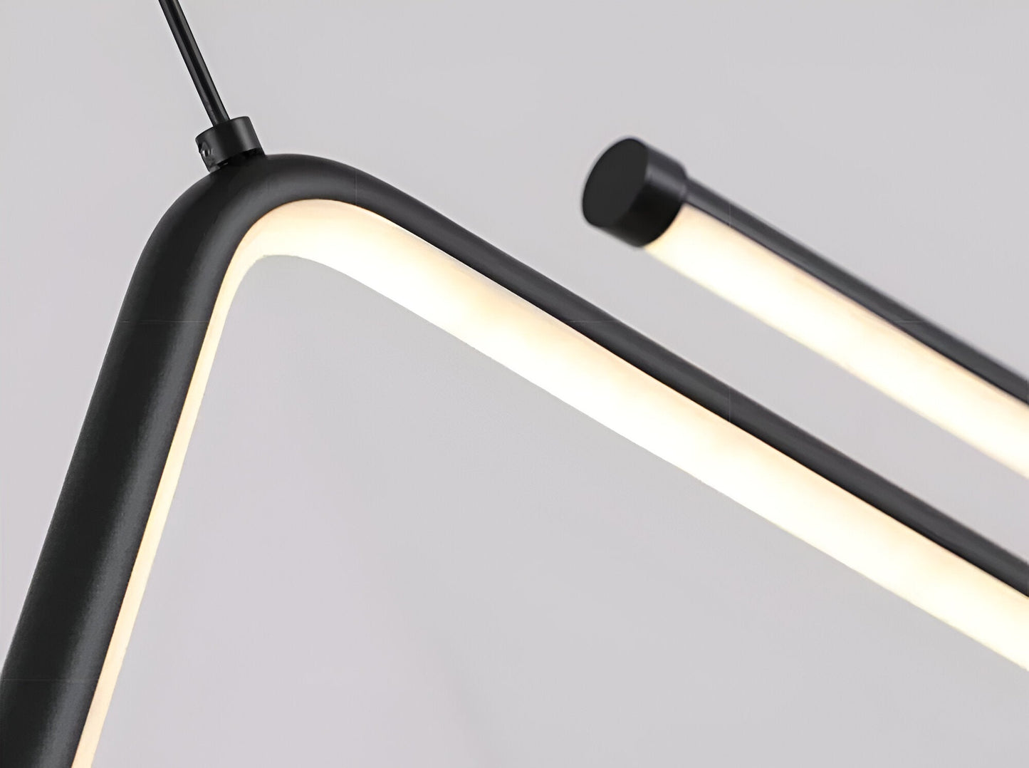Luxurzi | Driehoekige LED-ophanging design – Moderne en luxueuze verlichting