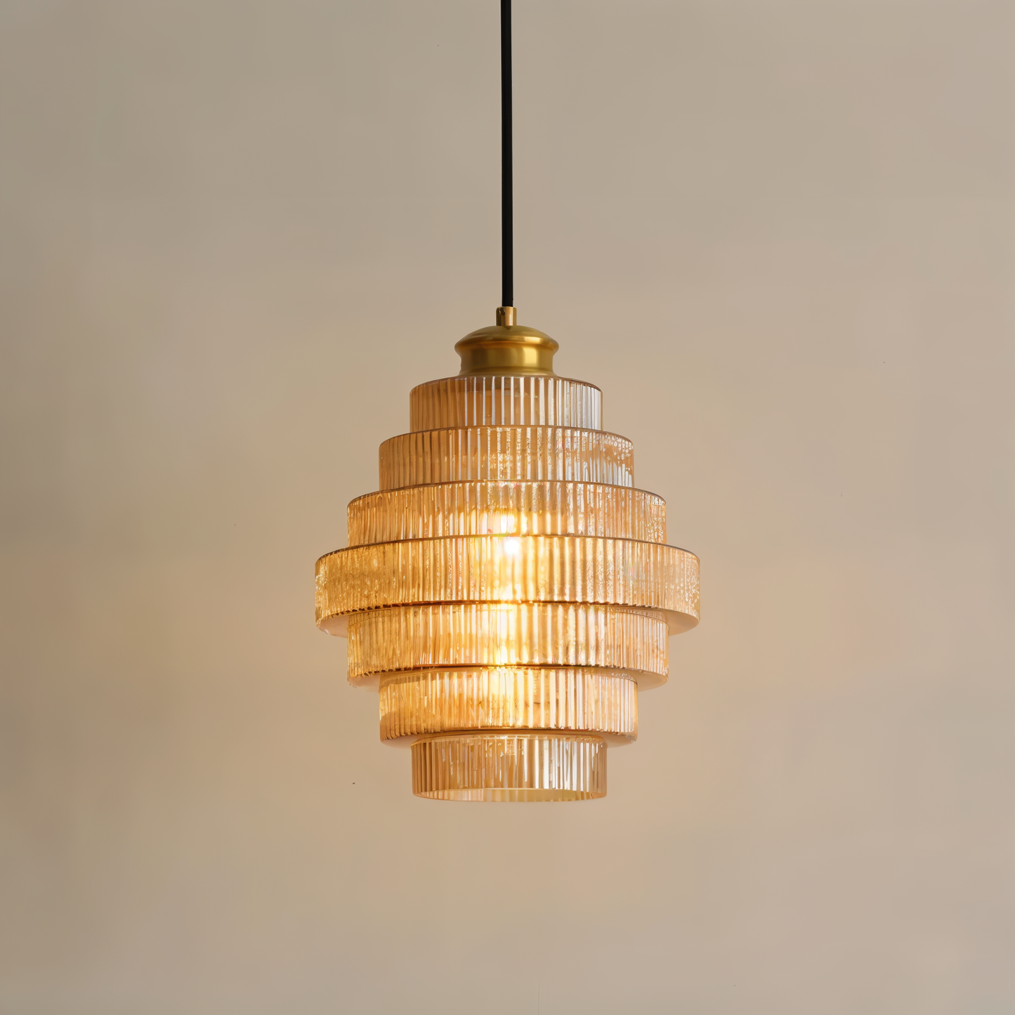 BrassLayer – Retro hanglamp van glas en messing met gelaagd ontwerp