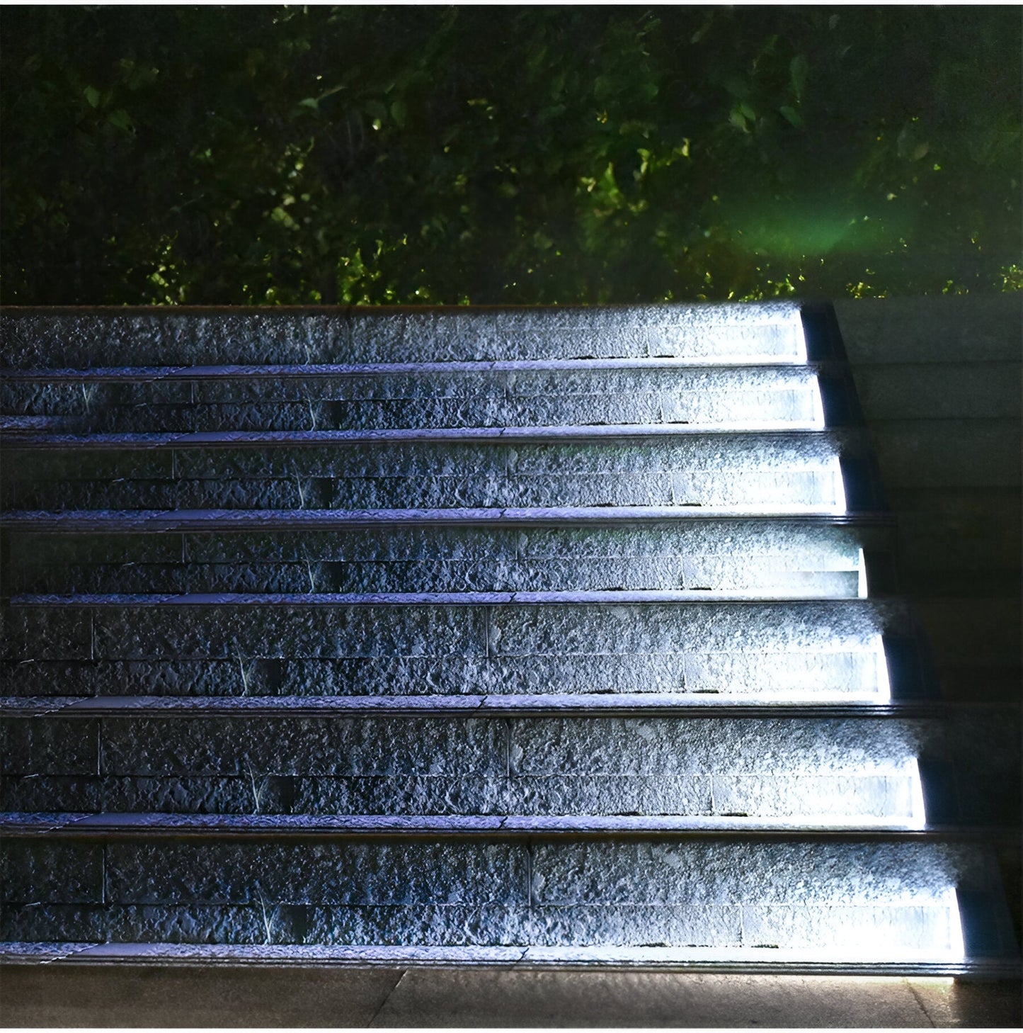 TriLumis – Set van 2 of 6 Driehoekige Zonne-Spotlights IP67