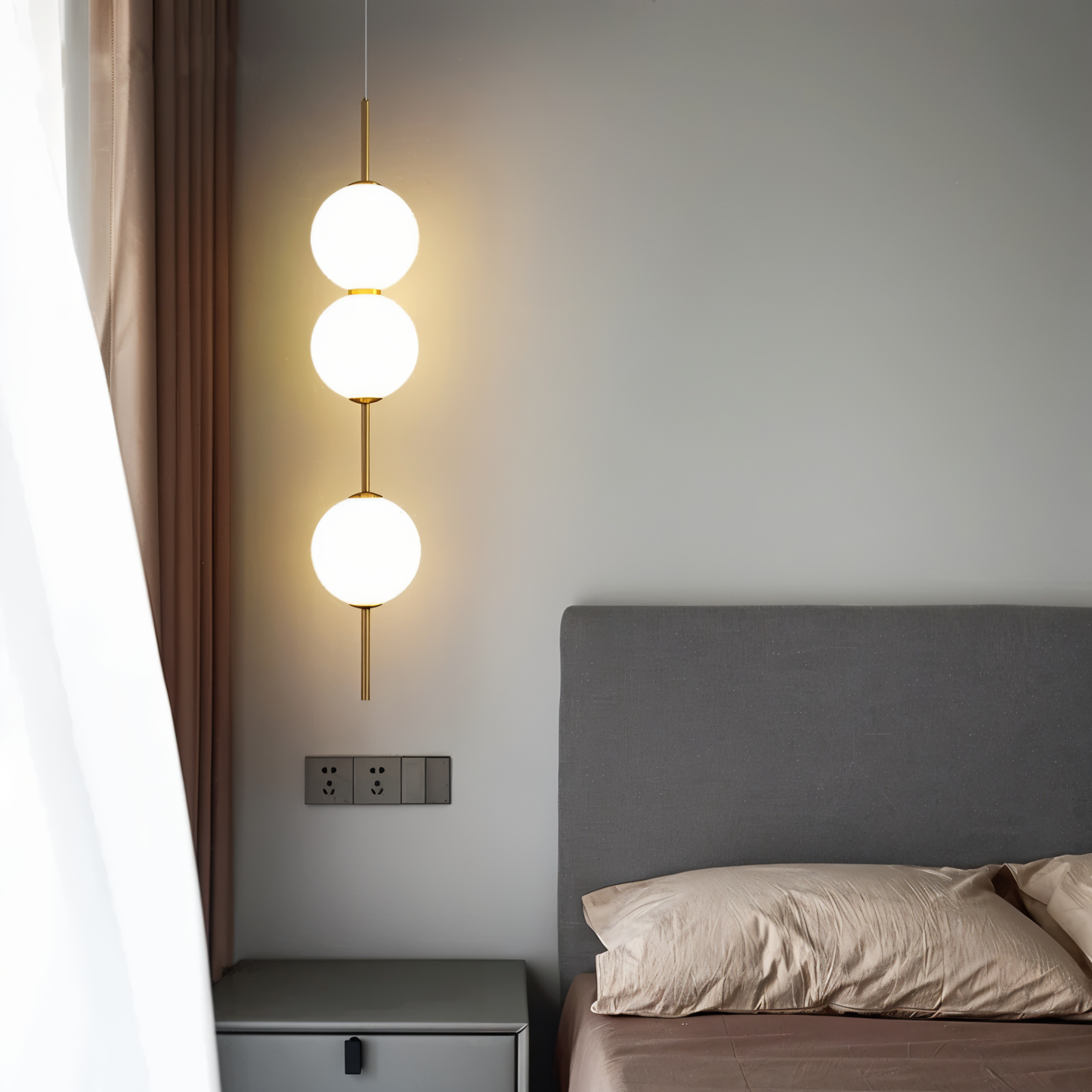 Lunaris | Suspension Verticale avec Globes en Verre Opalin – LED Intégrée
