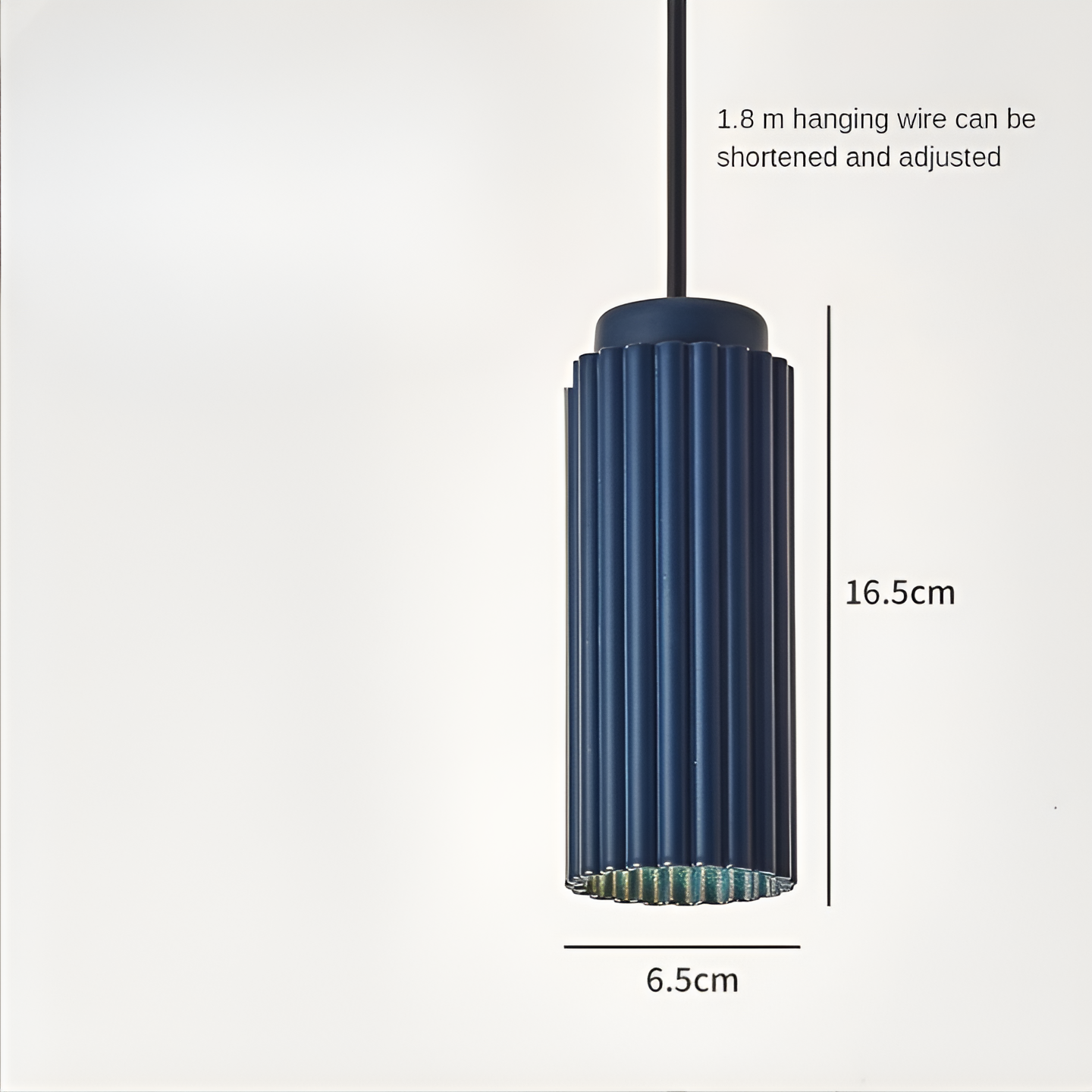 GlassoWave | Cilindrische ophanging van glas en metaal in Scandinavisch design
