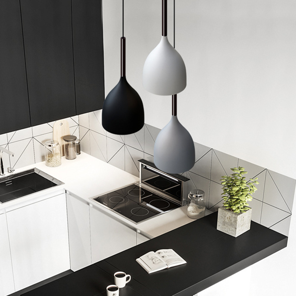 Triplum | Moderne hanglamp met drie lampen in hars
