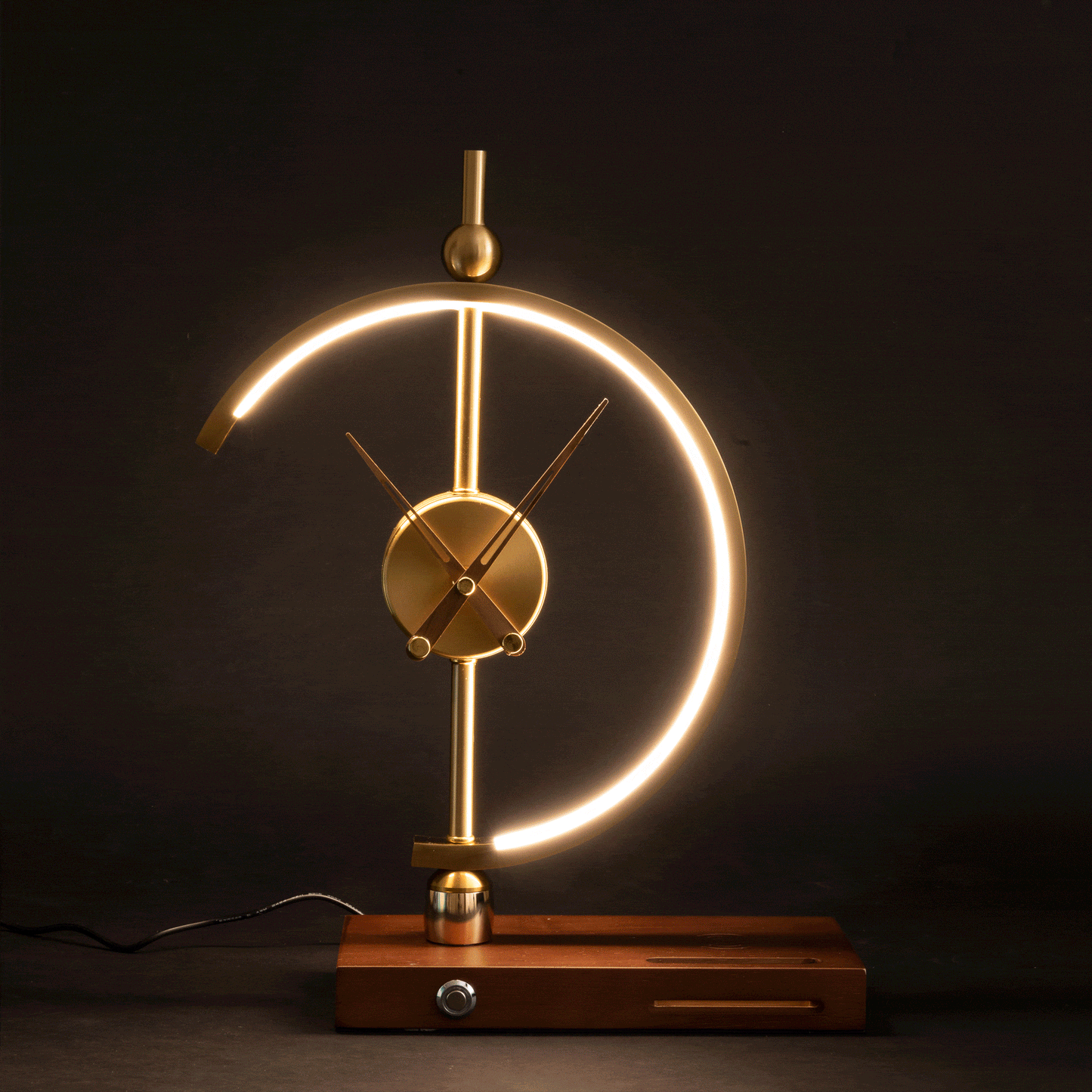 LuminaClock – LED Kloklamp met Draadloze Oplader