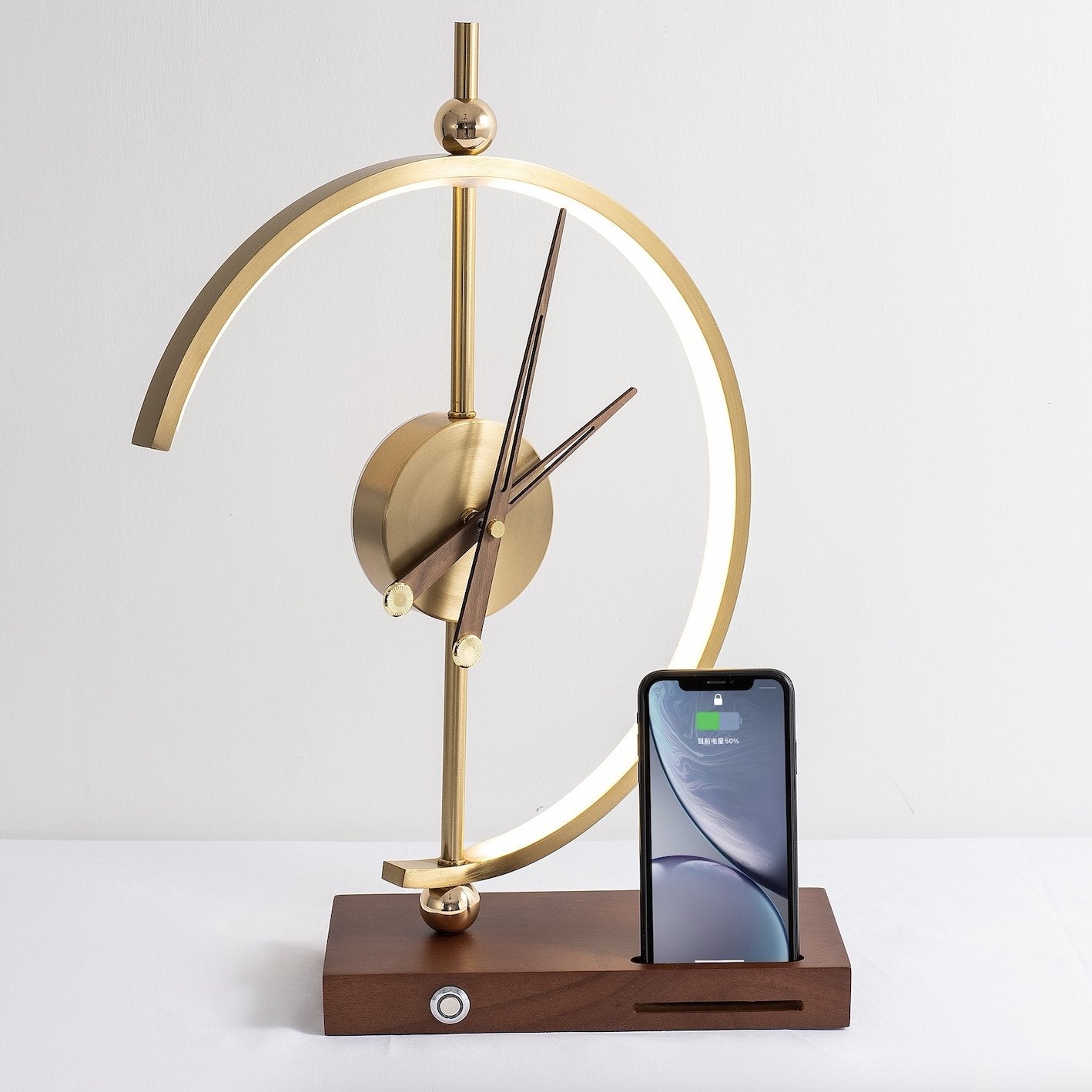 LuminaClock – LED Kloklamp met Draadloze Oplader
