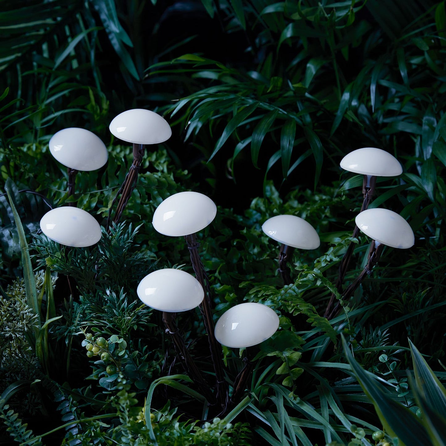 MUSHLOOM GLOW – Zonnelampenslinger met lichtgevende paddenstoelen