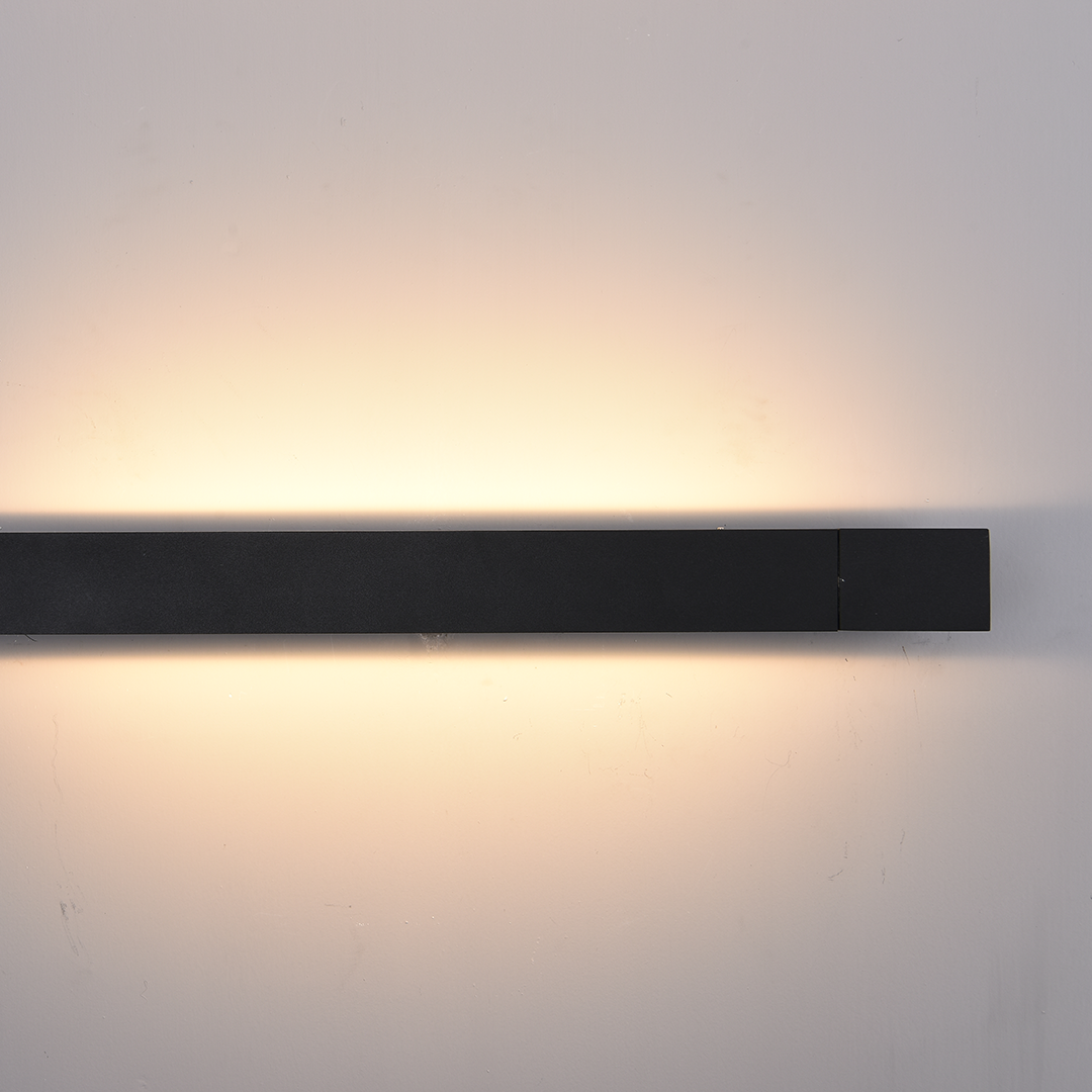 FlexElegance – Minimalistische en aanpasbare wandverlichting