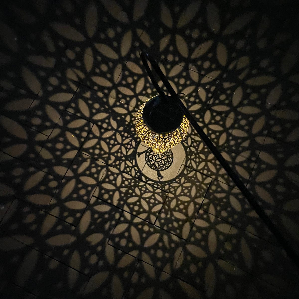ENCHORA BEAM – Betoverende zonne-ornament in roestvrij staal