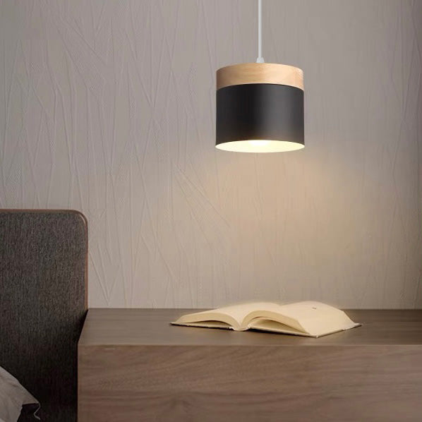 Nordiklo | Cilindrische Houten en Metalen Hanglamp