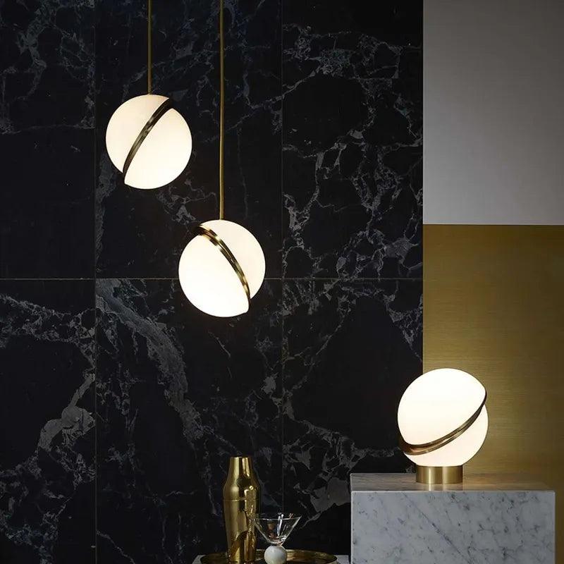 Acrylaé | Suspension LED Minimaliste en Acrylique Blanc & Laiton