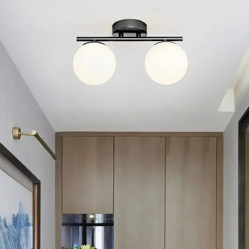 WhiteAura | LED-plafondlamp in wit glas en gouden details