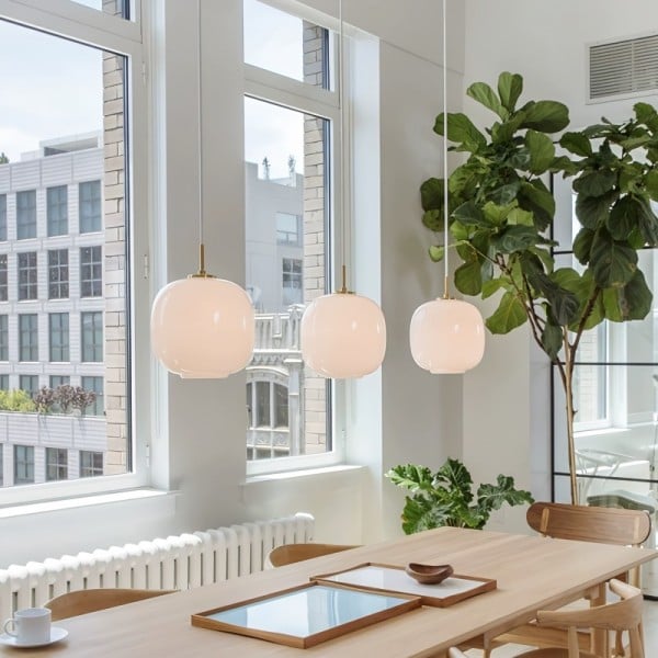 PureSphere | Suspension Minimaliste en Verre Opale