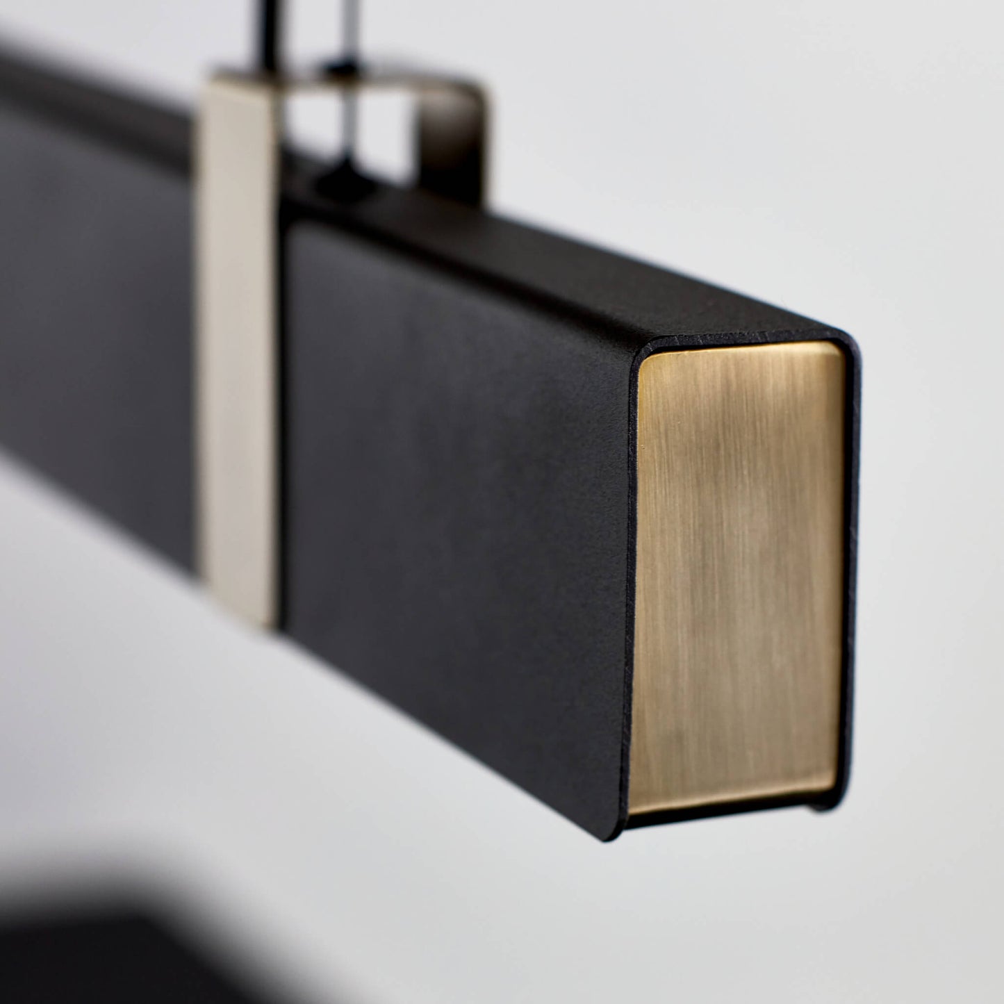 LineGlow | Lineaire LED-ophanging met ingebouwde dimmer