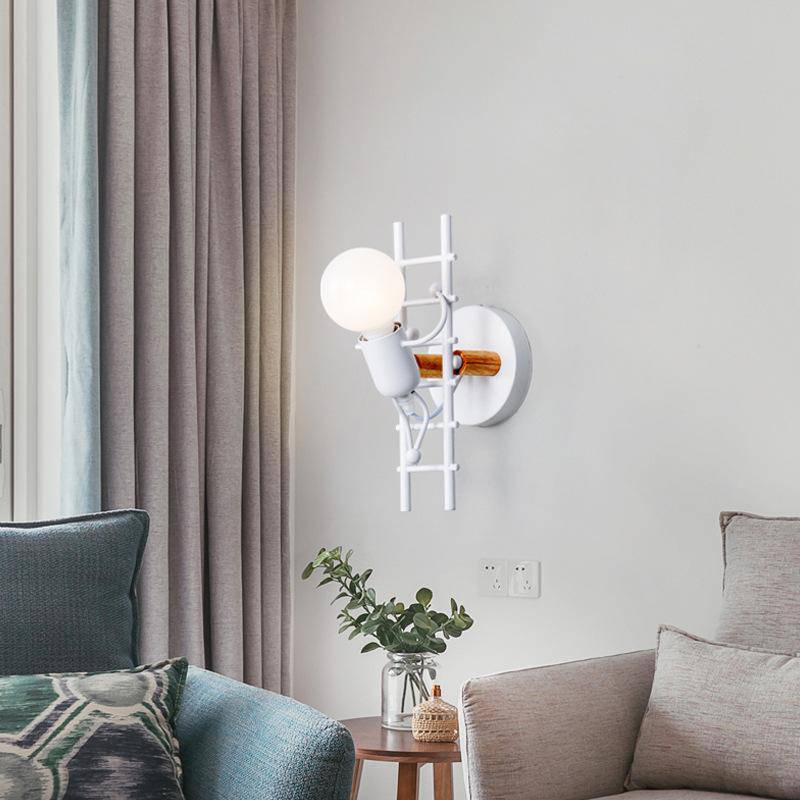 Escal'Art – Wandlamp van metaal en hout met decoratieve figuren voor trap