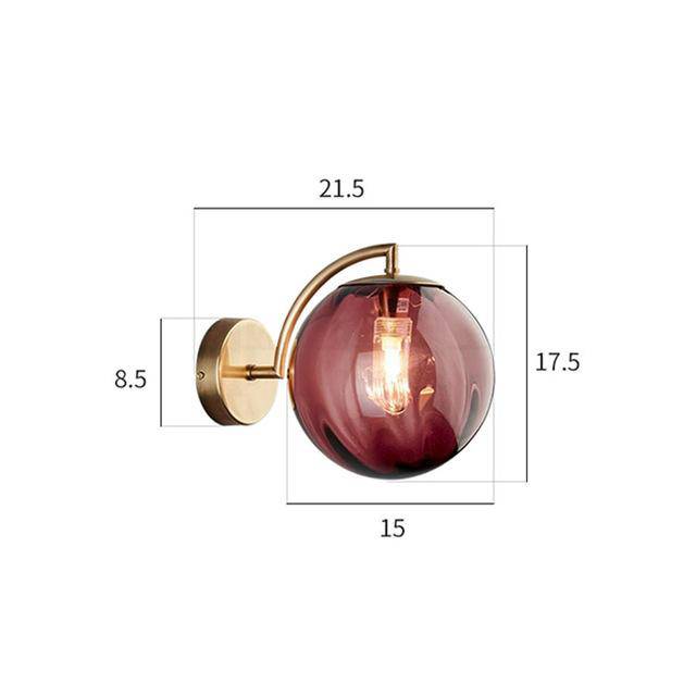 SconeChic – Gouden LED wandlamp met rookglasbol