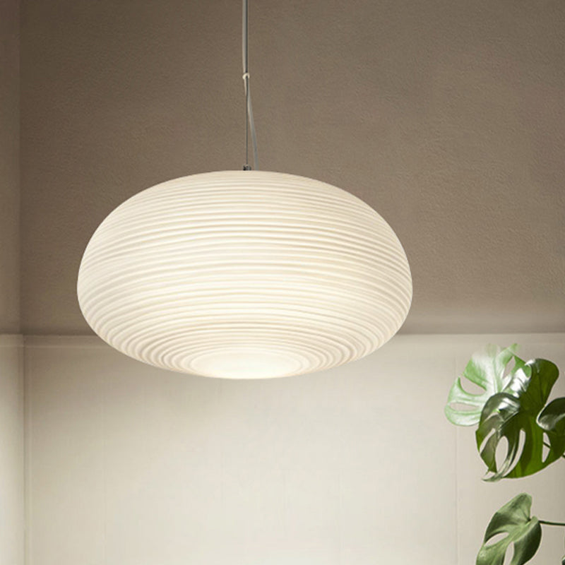 VÉRA – Hanglamp van geribbeld glas met modern design