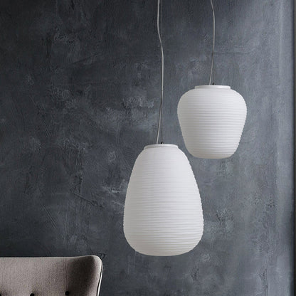 VÉRA – Hanglamp van geribbeld glas met modern design