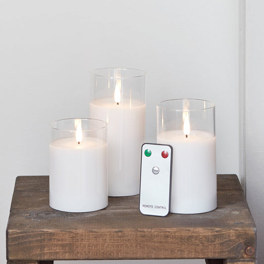 LumiGlass – Set van 3 TruGlow® witte LED-kaarsen met glazen kandelaar