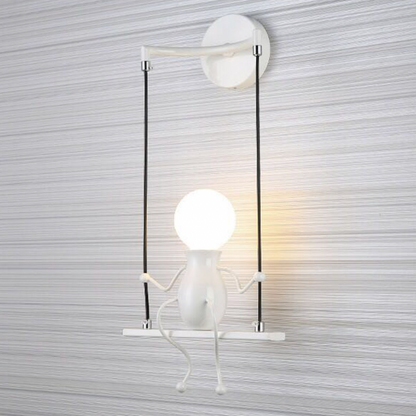 SwingLumi – LED wandlamp "Man op schommel"