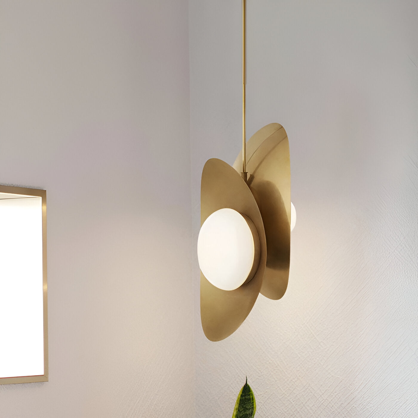Perlaure | Hanglamp van Geslepen Glas en Verguld Metaal – Luxe Glans