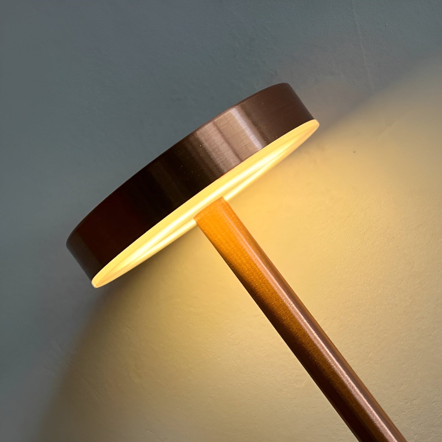 LumiRétro – Lampe de Table LED Vintage avec Recharge USB