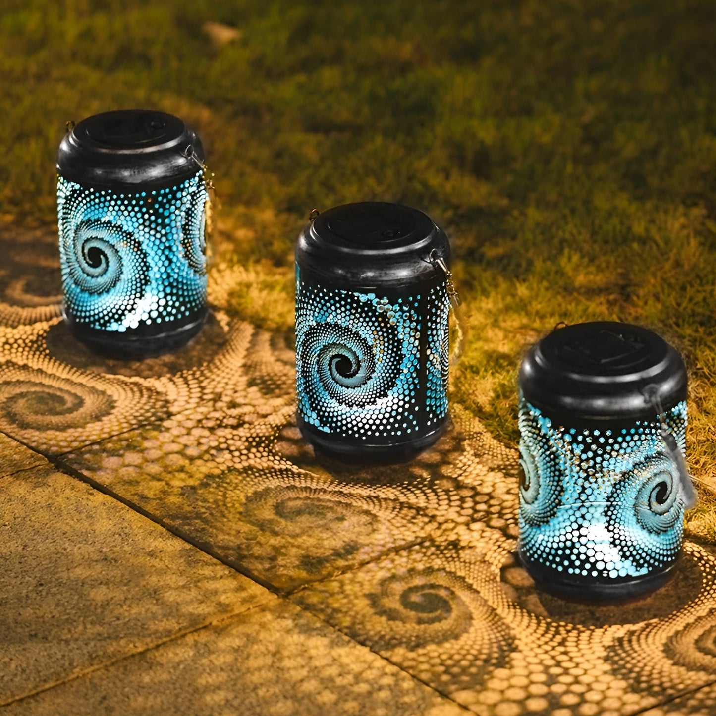 Twinaura – Zonne Tuinlamp met Spiraalpatroon