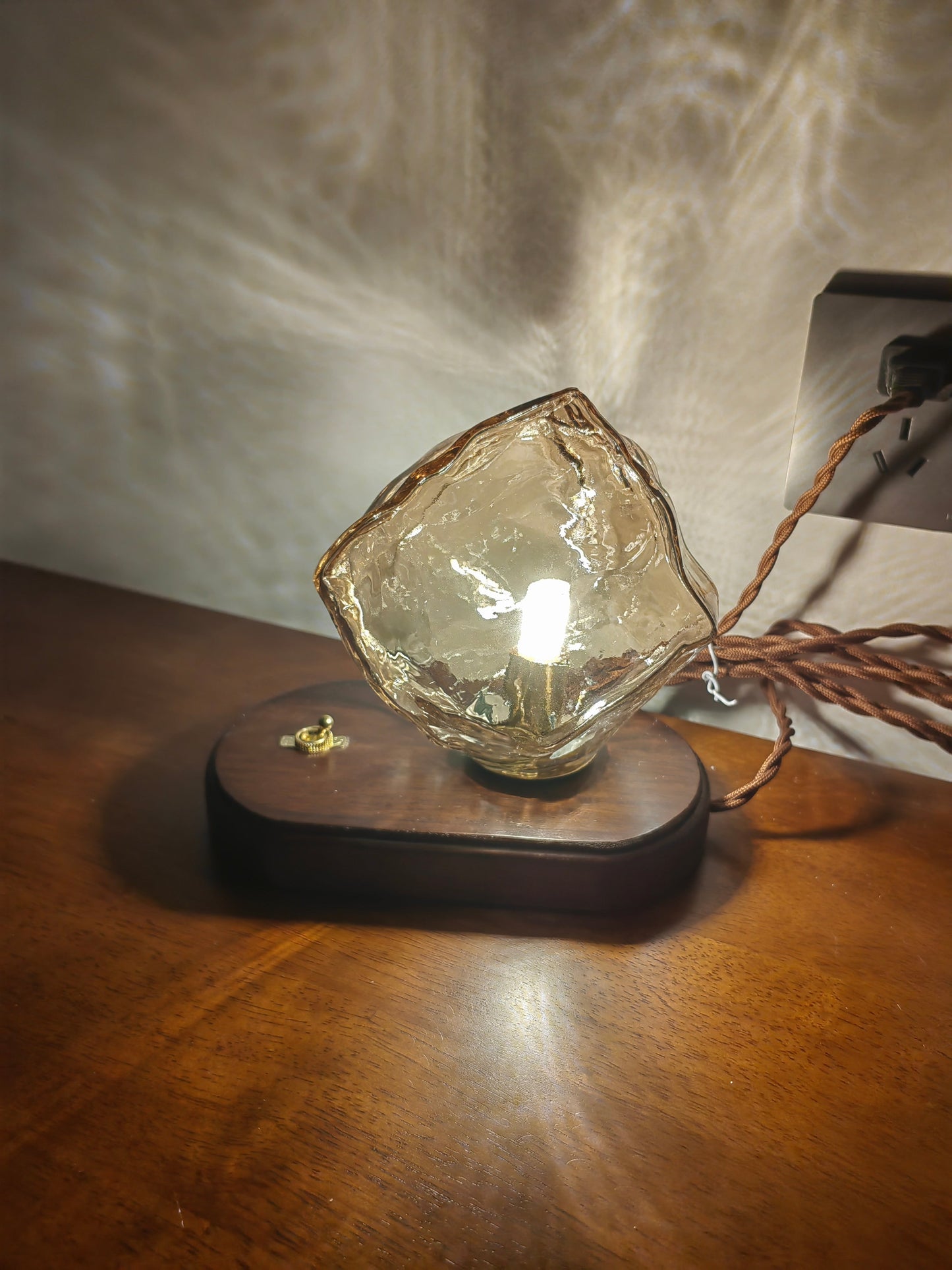 GlacierStone – Lampe de Table en Verre Imitation Pierre de Glace