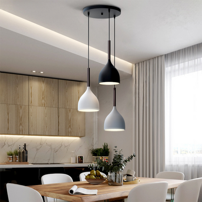 Triplum | Moderne hanglamp met drie lampen in hars