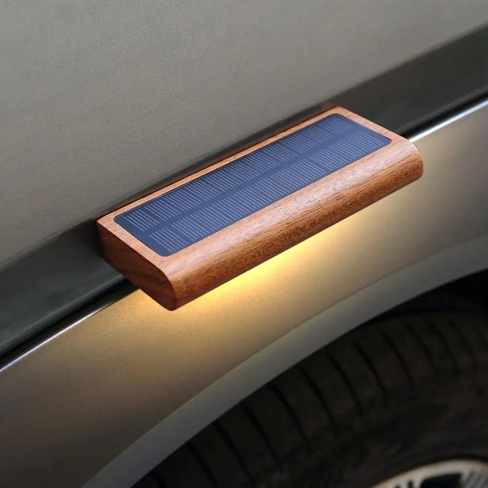 LumiBois – Oplaadbare Zonne-Wandlamp voor Buiten Sfeer