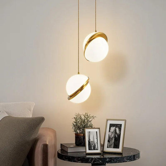 Acrylaé | Minimalistische LED-hanglamp in wit acryl en messing