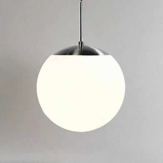 GlobeLuxe | Hangende glazen bol voor een warme sfeer