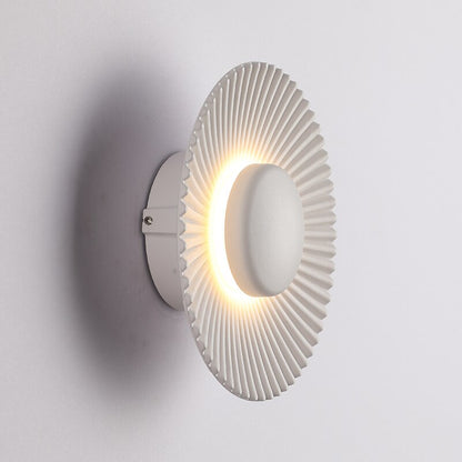 Hasna SunRay – LED wandlamp in de vorm van een metalen zon